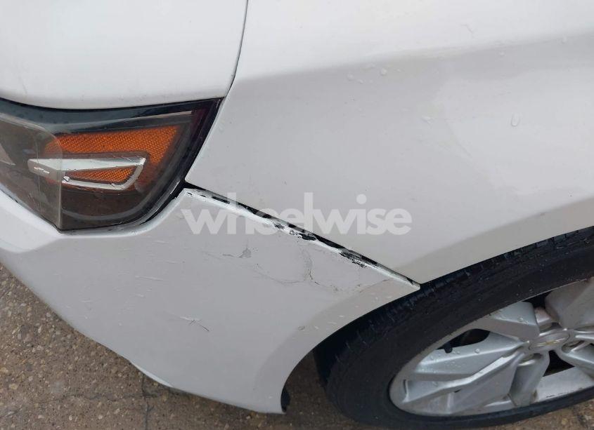 Photo 6 of 2018 Chevrolet Impala 1LT (VIN 2G1105S35J9166927)