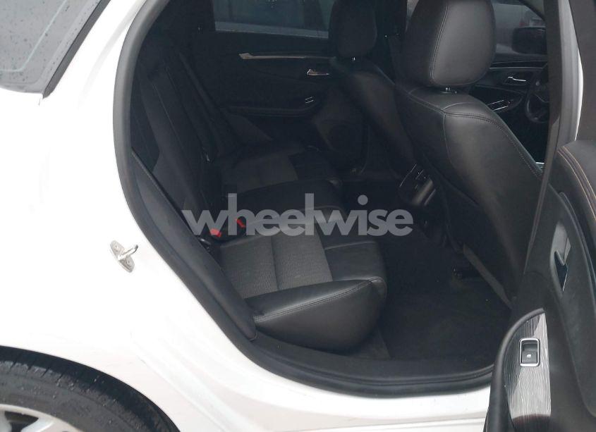 Photo 8 of 2018 Chevrolet Impala 1LT (VIN 2G1105S35J9166927)