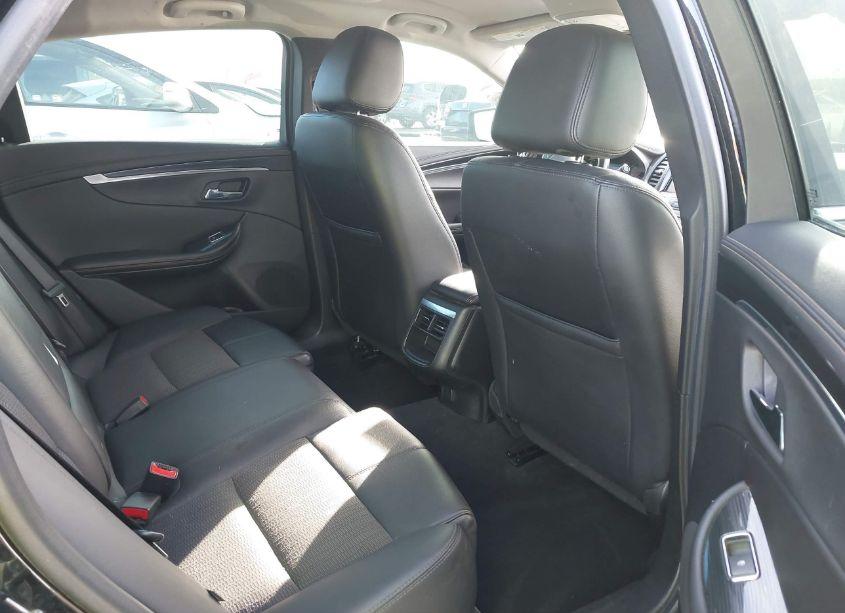 Photo 8 of 2018 Chevrolet Impala 1LT (VIN 2G1105S35J9171335)