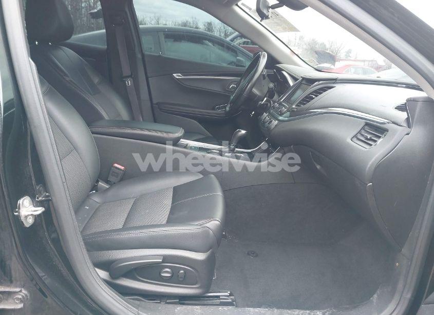 Photo 5 of 2017 Chevrolet Impala 1LT (VIN 2G1105S36H9155350)