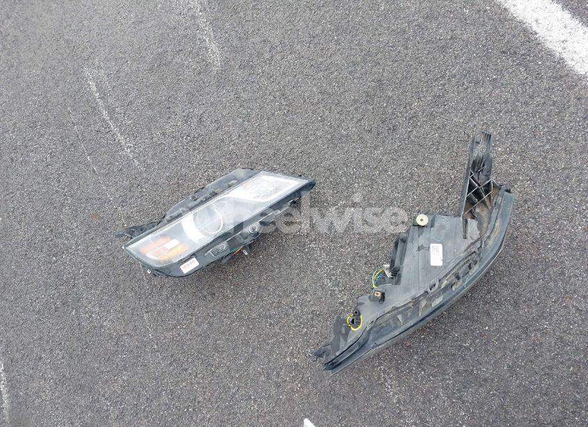 Photo 18 of 2018 Chevrolet Impala 1LT (VIN 2G1105S36J9116229)