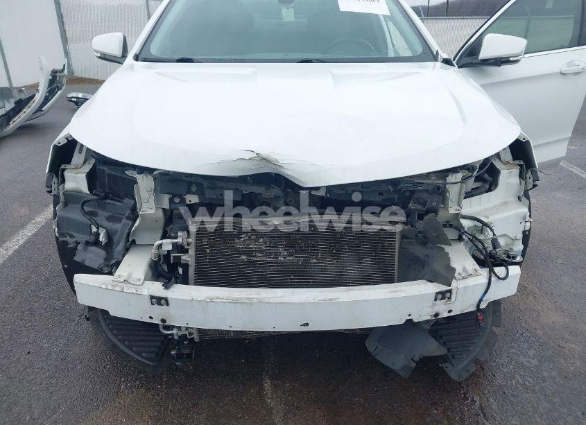 Photo 6 of 2018 Chevrolet Impala 1LT (VIN 2G1105S36J9116229)