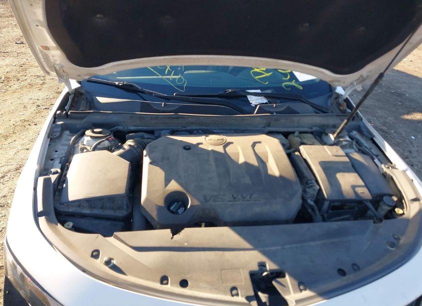 Photo 10 of 2018 Chevrolet Impala 1LT (VIN 2G1105S36J9156858)