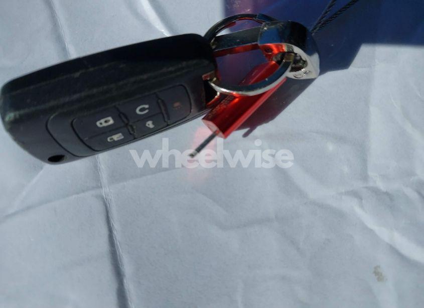 Photo 11 of 2017 Chevrolet Impala 1LT (VIN 2G1105S37H9174909)