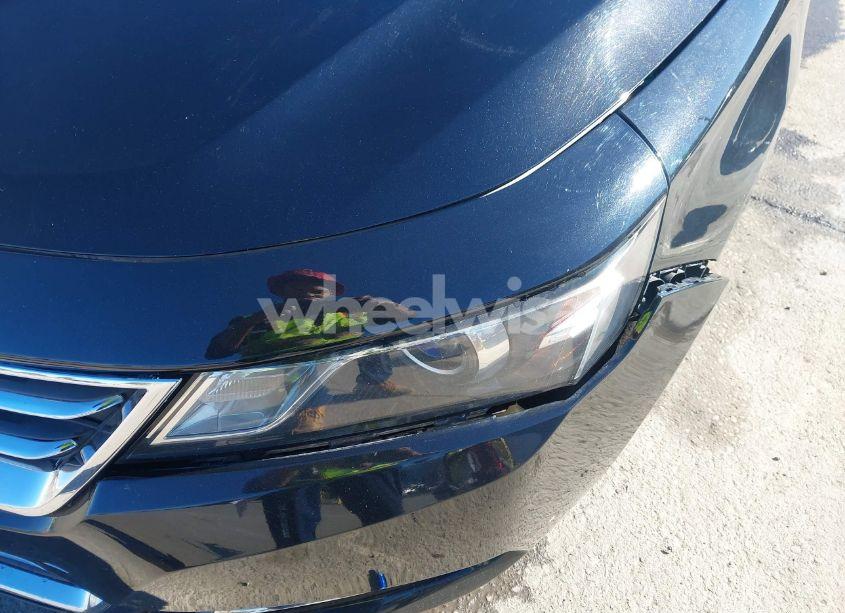 Photo 6 of 2017 Chevrolet Impala 1LT (VIN 2G1105S37H9174909)