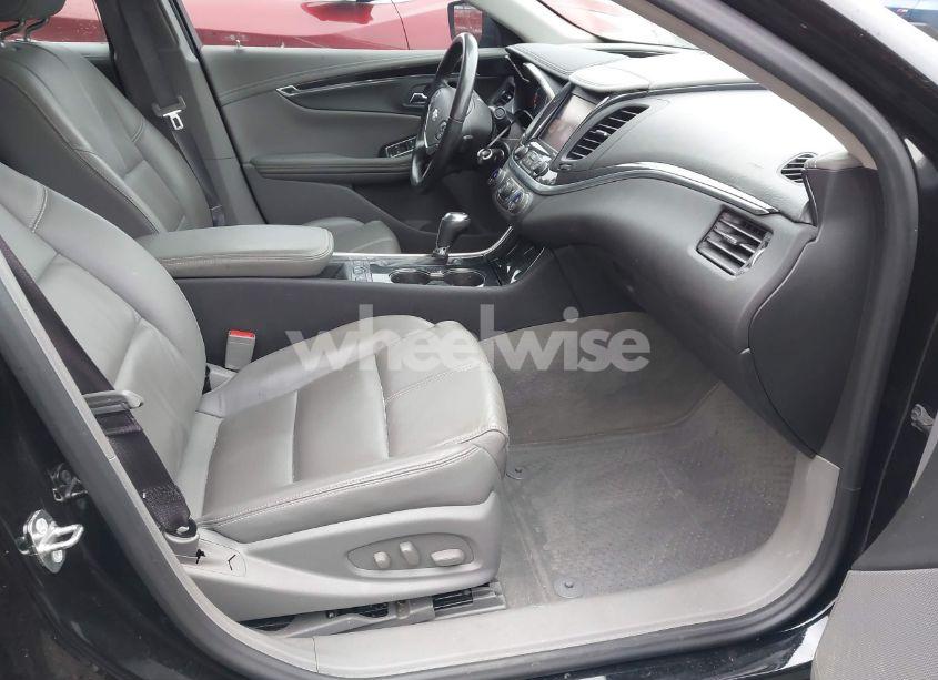 Photo 5 of 2017 Chevrolet Impala 1LT (VIN 2G1105S37H9180709)