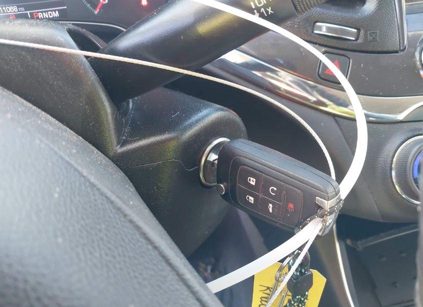 Photo 11 of 2017 Chevrolet Impala 1LT (VIN 2G1105S37H9181732)