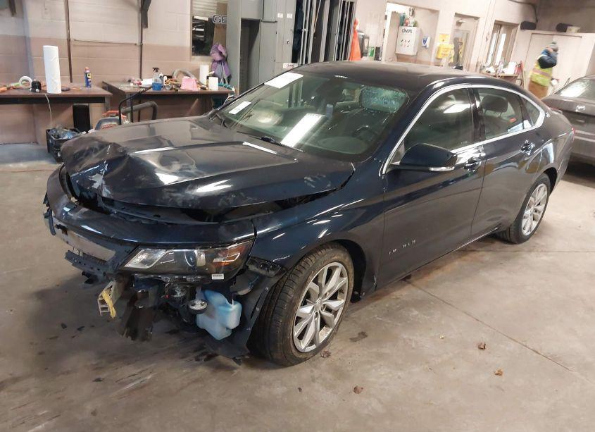 Photo 2 of 2018 Chevrolet Impala 1LT (VIN 2G1105S37J9123903)