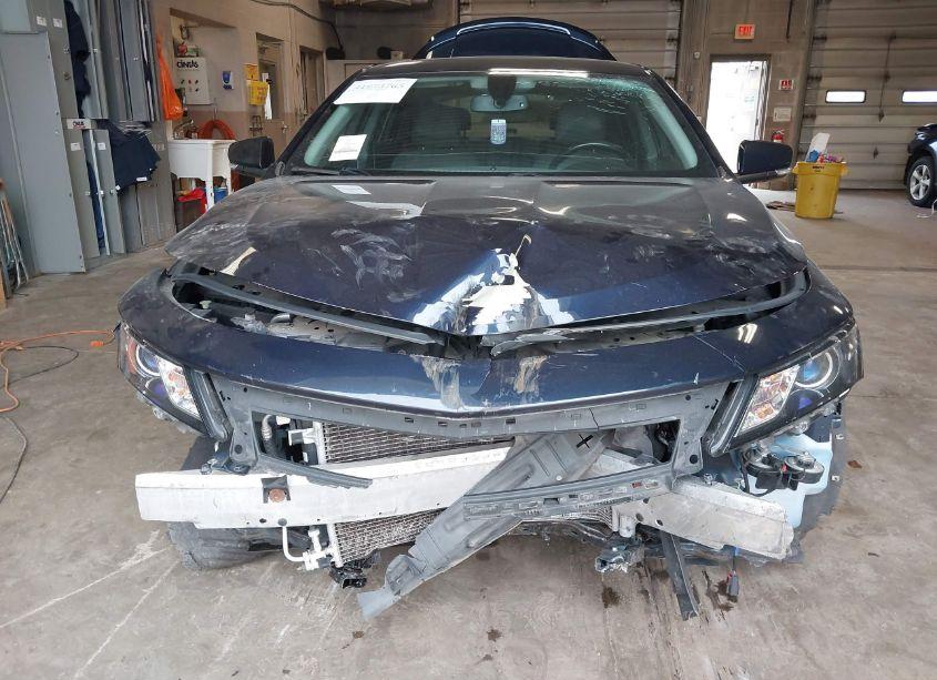 Photo 6 of 2018 Chevrolet Impala 1LT (VIN 2G1105S37J9123903)