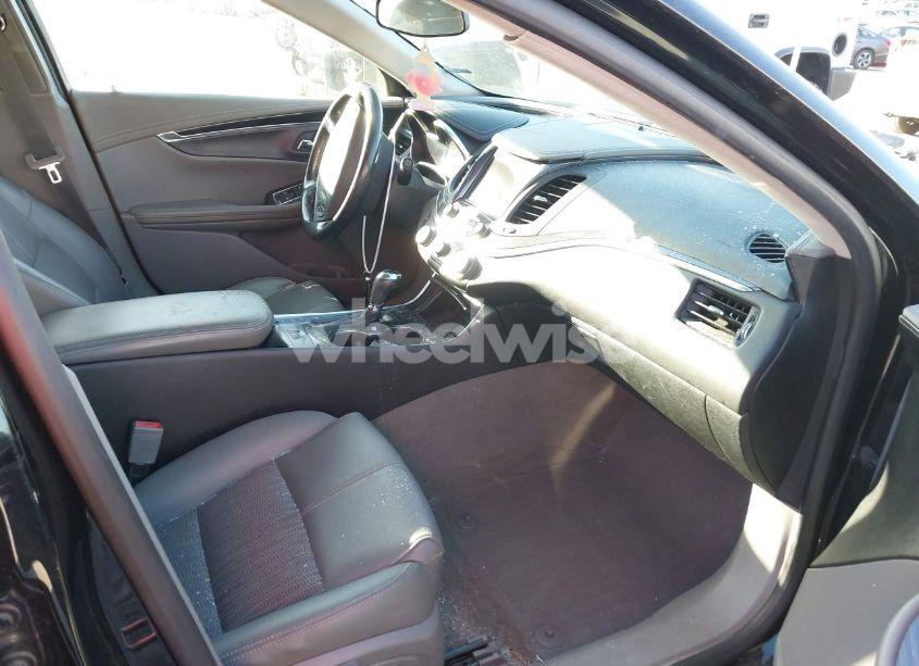 Photo 5 of 2018 Chevrolet Impala 1LT (VIN 2G1105S37J9129829)