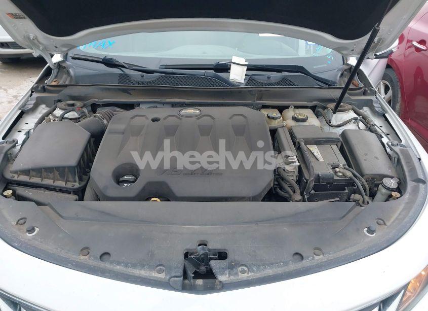 Photo 10 of 2018 Chevrolet Impala 1LT (VIN 2G1105S37J9136487)