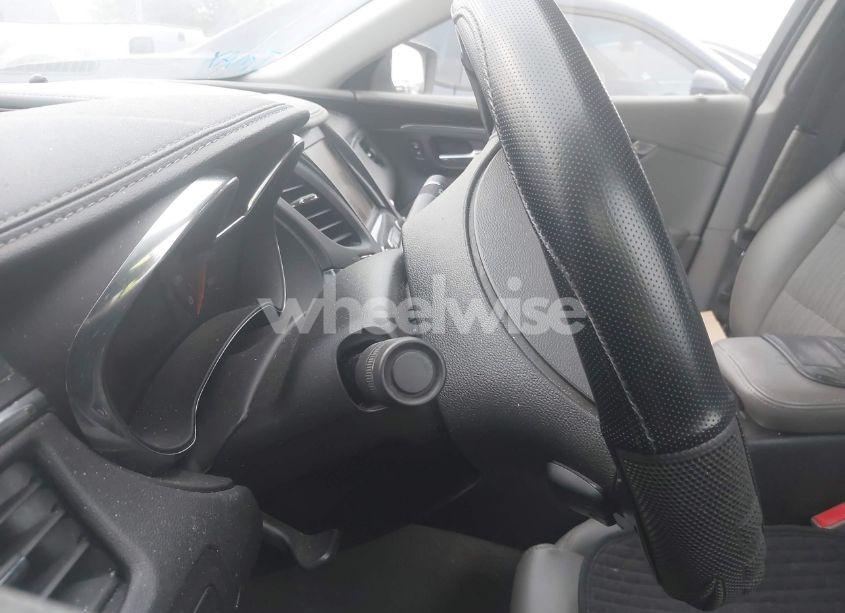 Photo 15 of 2018 Chevrolet Impala 1LT (VIN 2G1105S37J9136487)