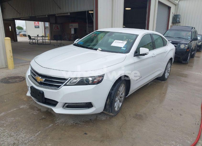 Photo 2 of 2018 Chevrolet Impala 1LT (VIN 2G1105S37J9136487)