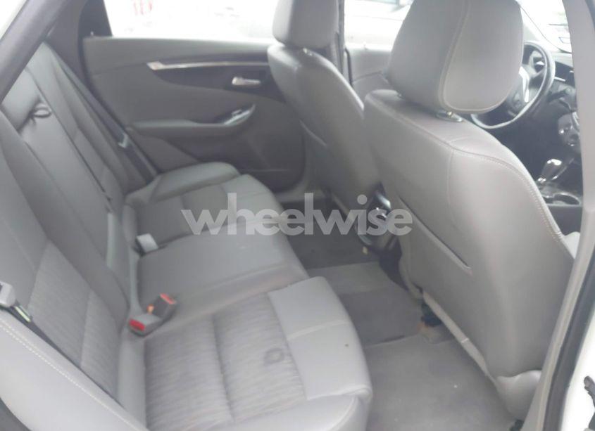 Photo 8 of 2018 Chevrolet Impala 1LT (VIN 2G1105S37J9136487)