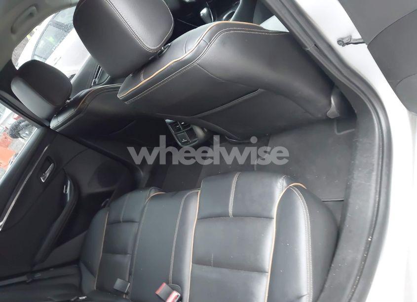 Photo 8 of 2019 Chevrolet Impala PREMIER (VIN 2G1105S37K9132487)