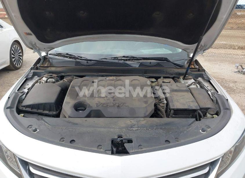 Photo 10 of 2018 Chevrolet Impala 1LT (VIN 2G1105S38J9105958)