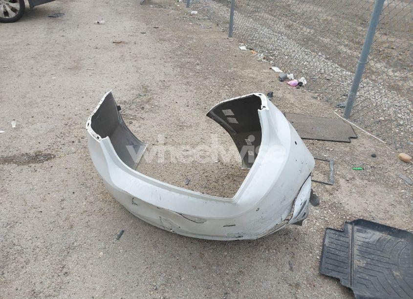 Photo 12 of 2018 Chevrolet Impala 1LT (VIN 2G1105S38J9105958)