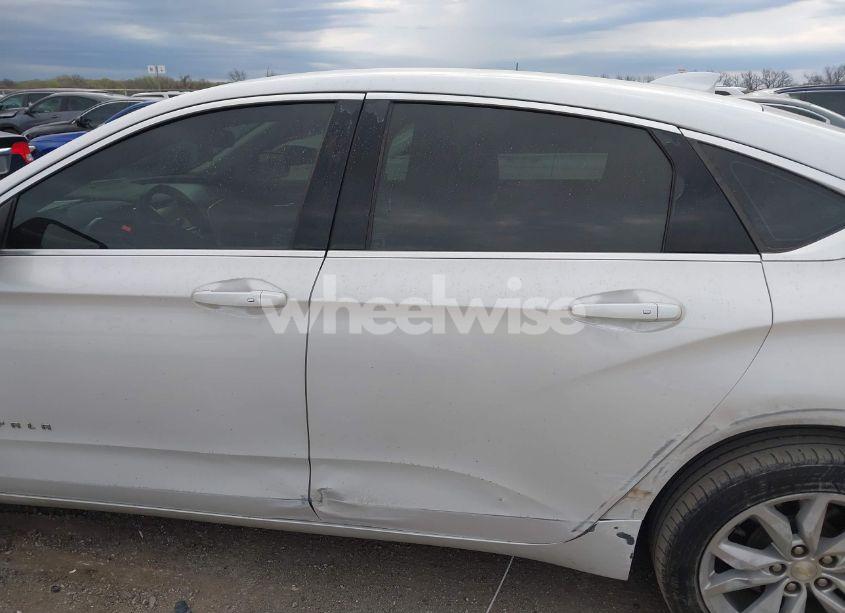 Photo 15 of 2018 Chevrolet Impala 1LT (VIN 2G1105S38J9105958)