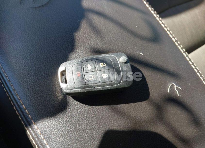 Photo 11 of 2018 Chevrolet Impala 1LT (VIN 2G1105S38J9137695)