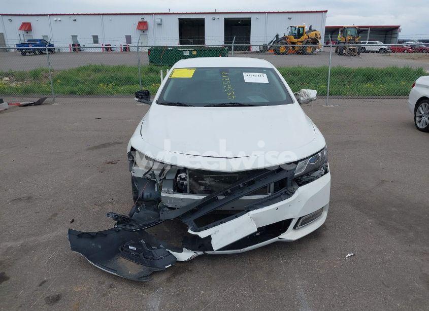 Photo 13 of 2018 Chevrolet Impala 1LT (VIN 2G1105S38J9151127)