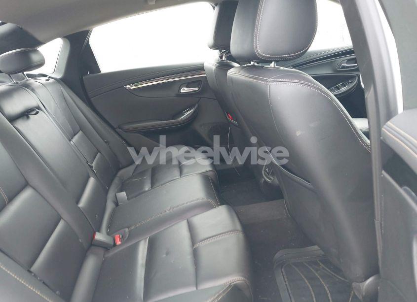 Photo 8 of 2018 Chevrolet Impala 1LT (VIN 2G1105S38J9151127)