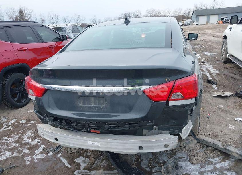 Photo 16 of 2018 Chevrolet Impala 1LT (VIN 2G1105S38J9177680)