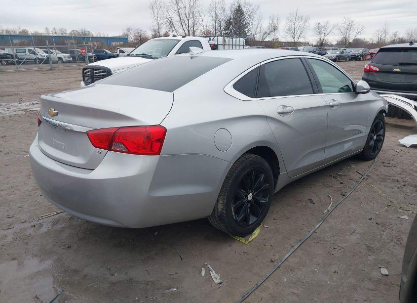 Photo 4 of 2017 Chevrolet Impala 1LT (VIN 2G1105S39H9112265)