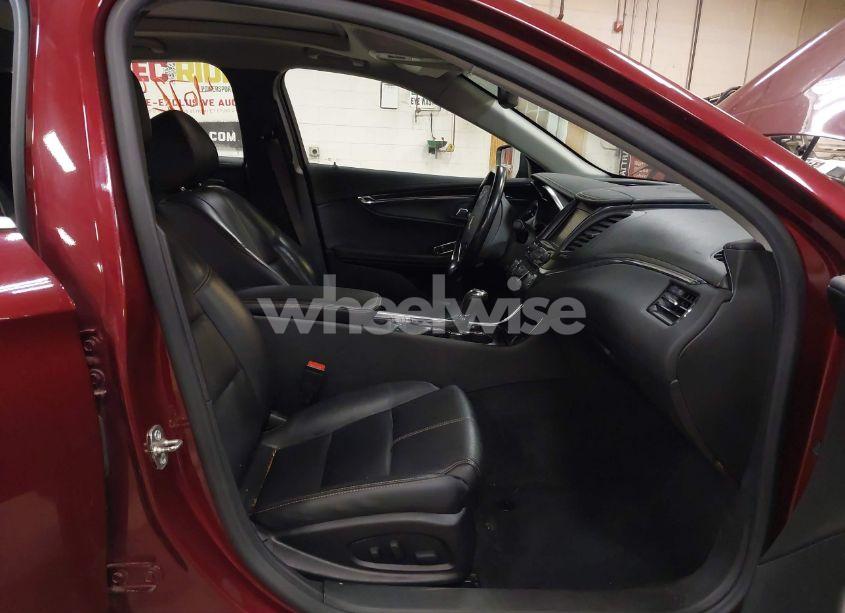 Photo 5 of 2017 Chevrolet Impala 1LT (VIN 2G1105S39H9123394)