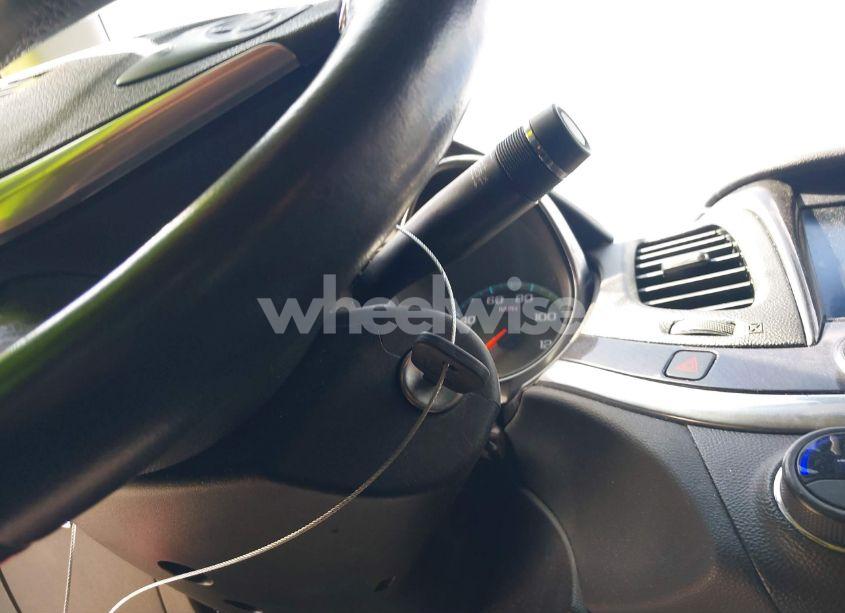 Photo 11 of 2017 Chevrolet Impala 1LT (VIN 2G1105S39H9148702)