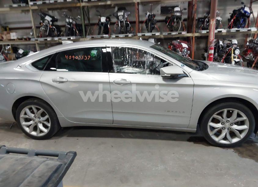 Photo 13 of 2017 Chevrolet Impala 1LT (VIN 2G1105S39H9172272)