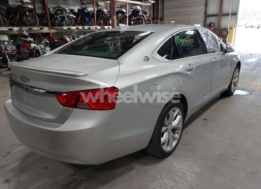 Photo 4 of 2017 Chevrolet Impala 1LT (VIN 2G1105S39H9172272)