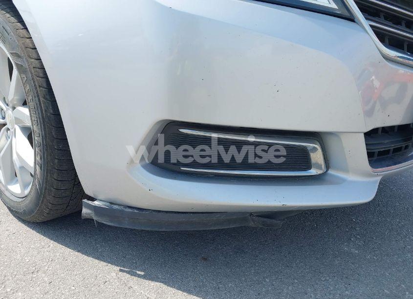 Photo 6 of 2017 Chevrolet Impala 1LT (VIN 2G1105S39H9175060)