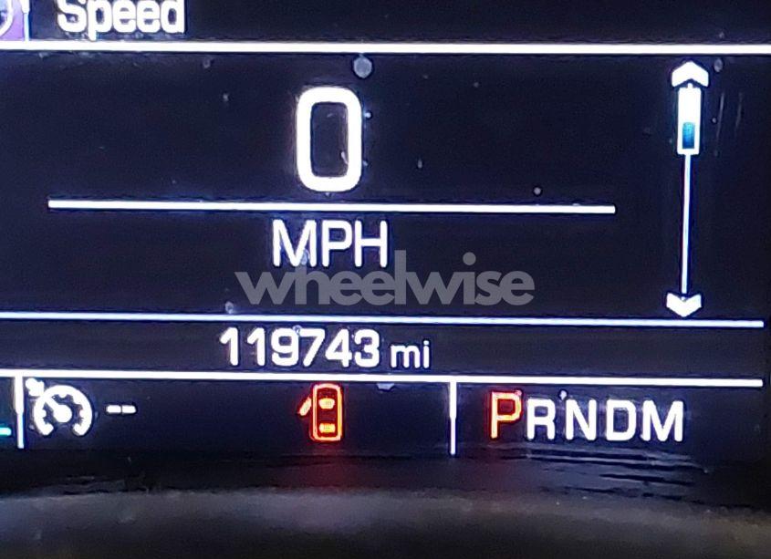 Photo 16 of 2017 Chevrolet Impala 1LT (VIN 2G1105S39H9181442)