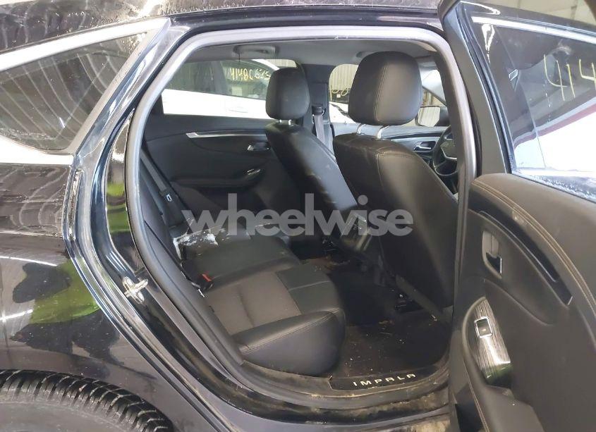 Photo 8 of 2017 Chevrolet Impala 1LT (VIN 2G1105S39H9181442)