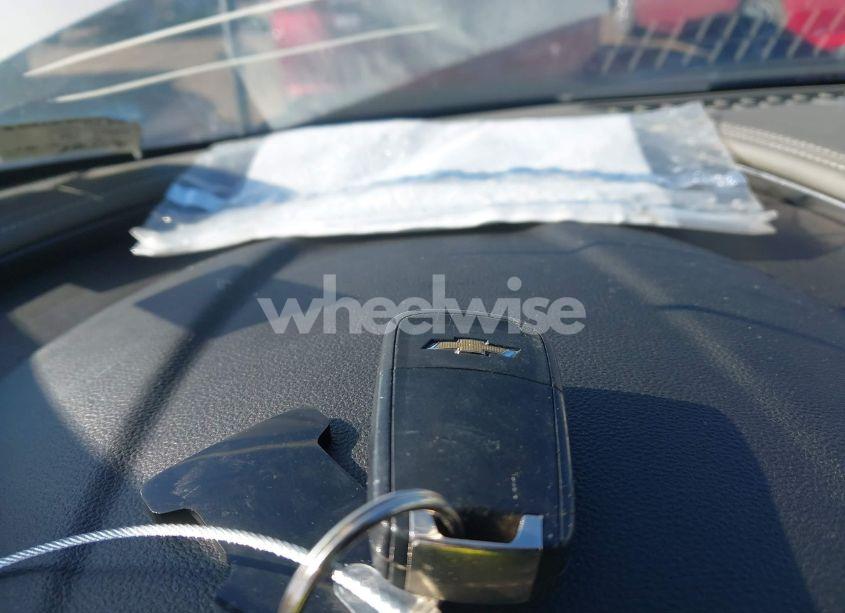 Photo 11 of 2018 Chevrolet Impala 1LT (VIN 2G1105S39J9111347)