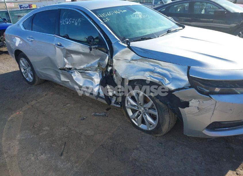 Photo 6 of 2018 Chevrolet Impala 1LT (VIN 2G1105S39J9111347)