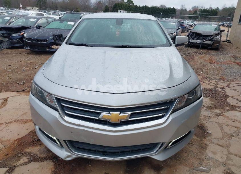 Photo 12 of 2018 Chevrolet Impala 1LT (VIN 2G1105S39J9169992)