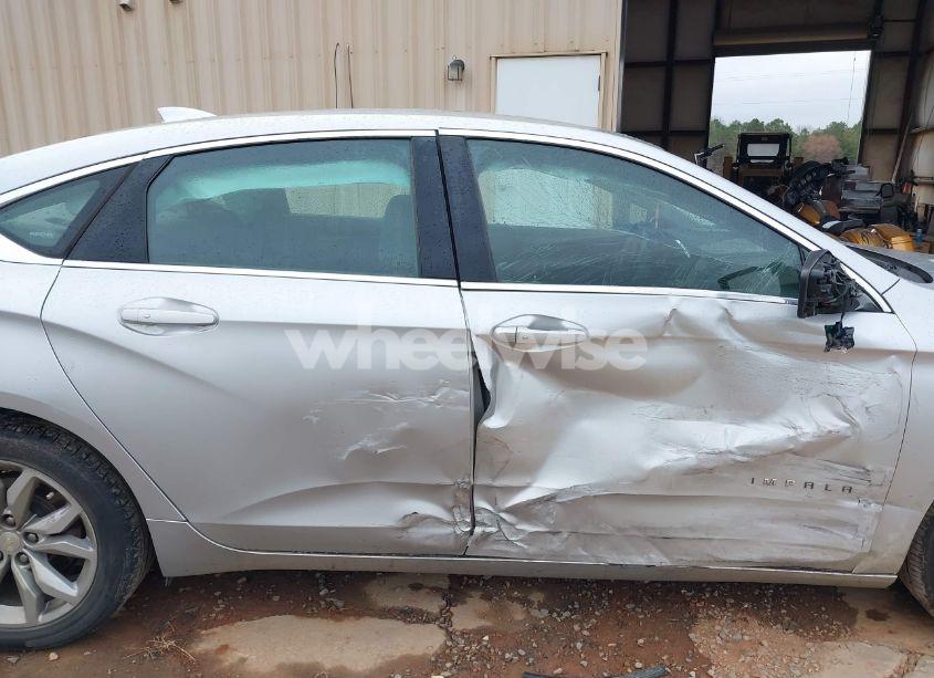 Photo 13 of 2018 Chevrolet Impala 1LT (VIN 2G1105S39J9169992)