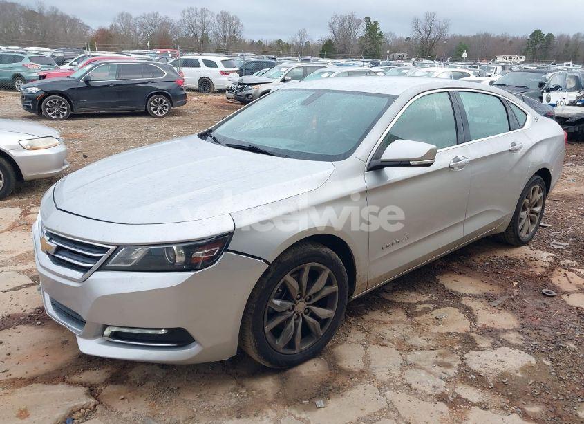 Photo 2 of 2018 Chevrolet Impala 1LT (VIN 2G1105S39J9169992)