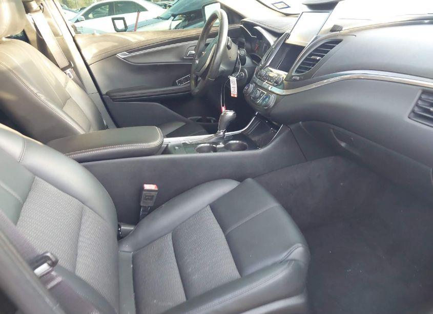 Photo 5 of 2017 Chevrolet Impala 1LT (VIN 2G1105S3XH9104269)