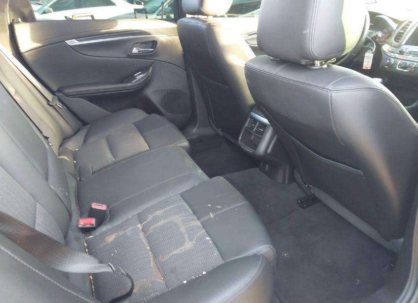 Photo 8 of 2017 Chevrolet Impala 1LT (VIN 2G1105S3XH9104269)