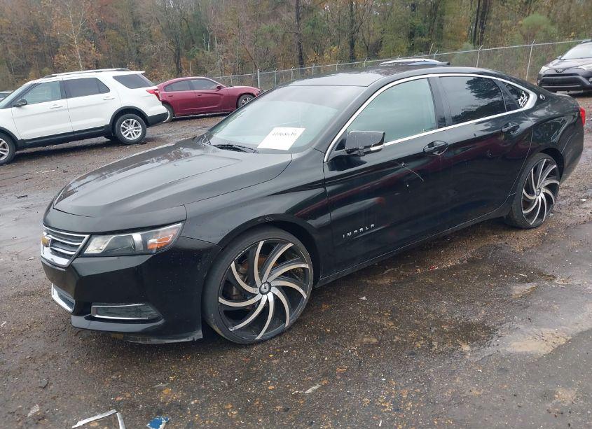 Photo 2 of 2017 Chevrolet Impala 1LT (VIN 2G1105S3XH9119337)
