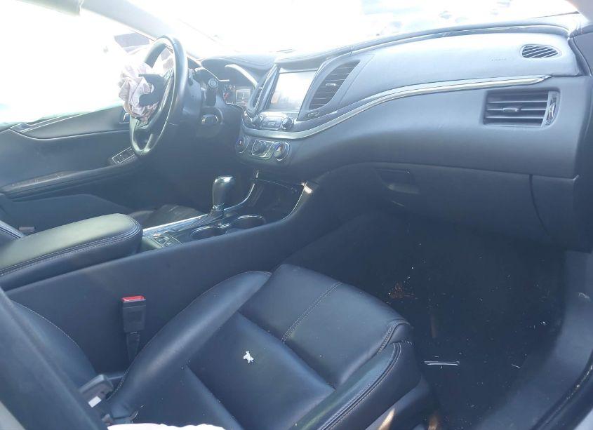 Photo 5 of 2017 Chevrolet Impala 1LT (VIN 2G1105S3XH9178159)