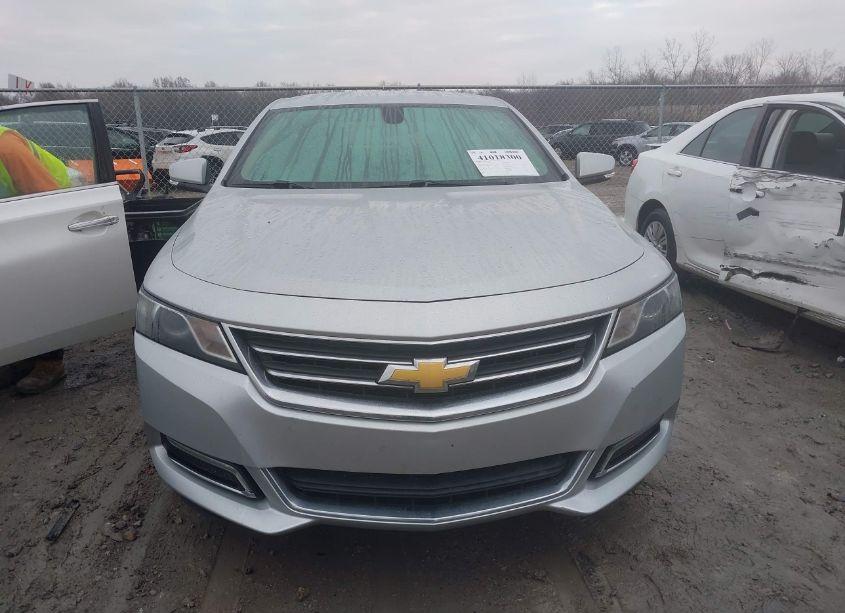 Photo 12 of 2018 Chevrolet Impala 1LT (VIN 2G1105S3XJ9102964)