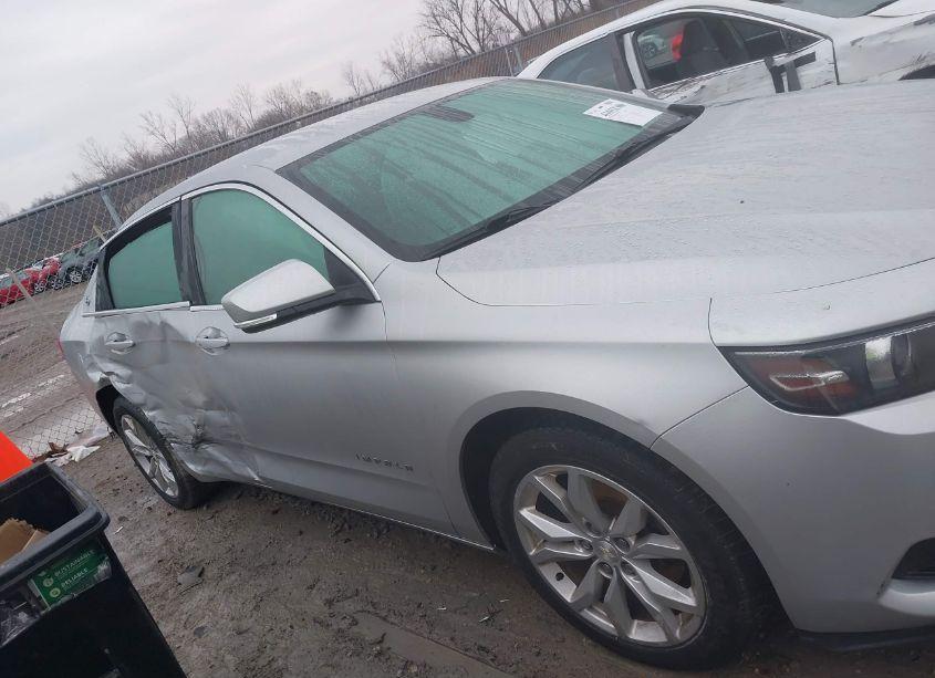 Photo 13 of 2018 Chevrolet Impala 1LT (VIN 2G1105S3XJ9102964)