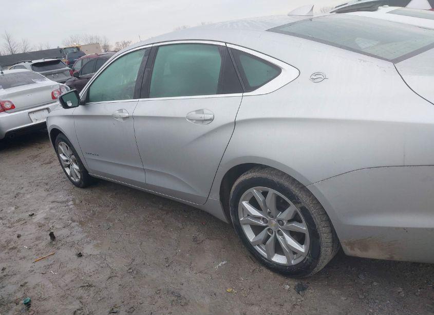 Photo 14 of 2018 Chevrolet Impala 1LT (VIN 2G1105S3XJ9102964)
