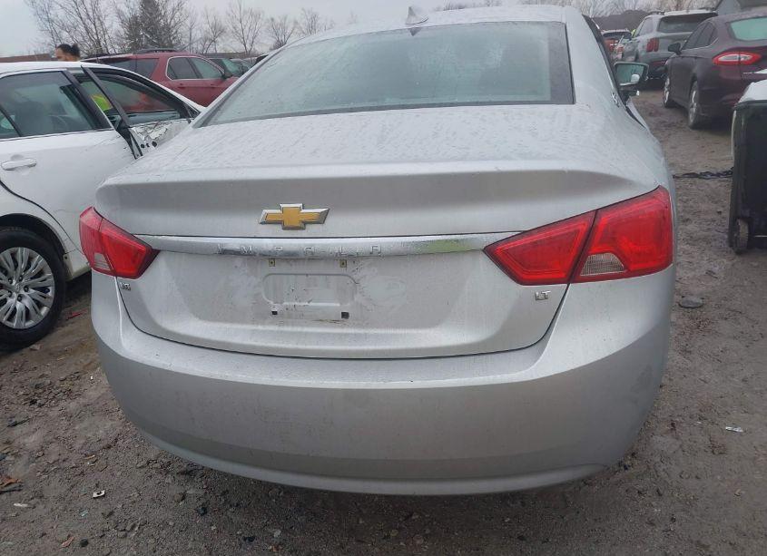 Photo 16 of 2018 Chevrolet Impala 1LT (VIN 2G1105S3XJ9102964)