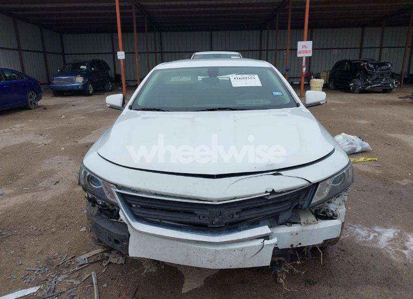 Photo 12 of 2018 Chevrolet Impala 1LT (VIN 2G1105S3XJ9116315)