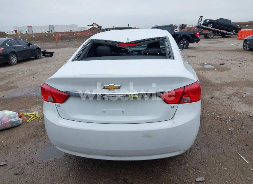 Photo 16 of 2018 Chevrolet Impala 1LT (VIN 2G1105S3XJ9116315)