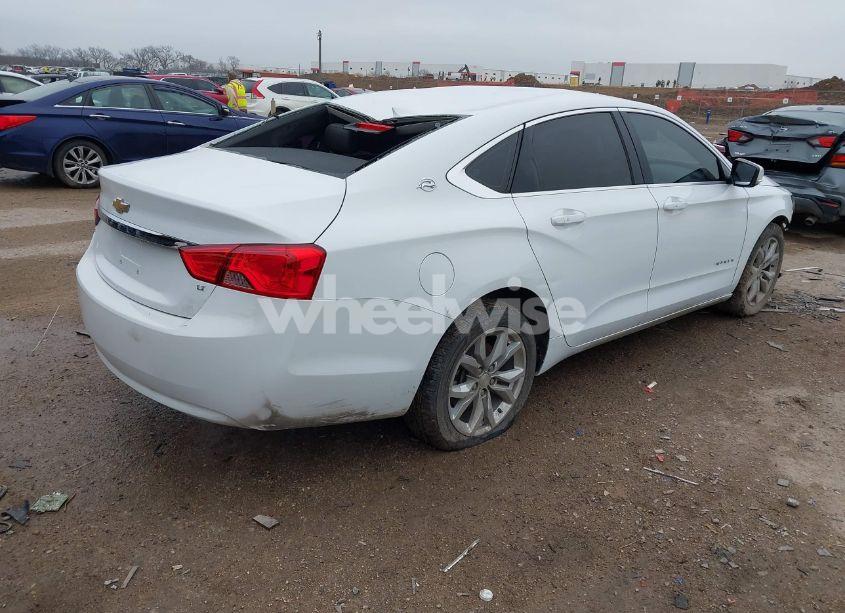 Photo 4 of 2018 Chevrolet Impala 1LT (VIN 2G1105S3XJ9116315)